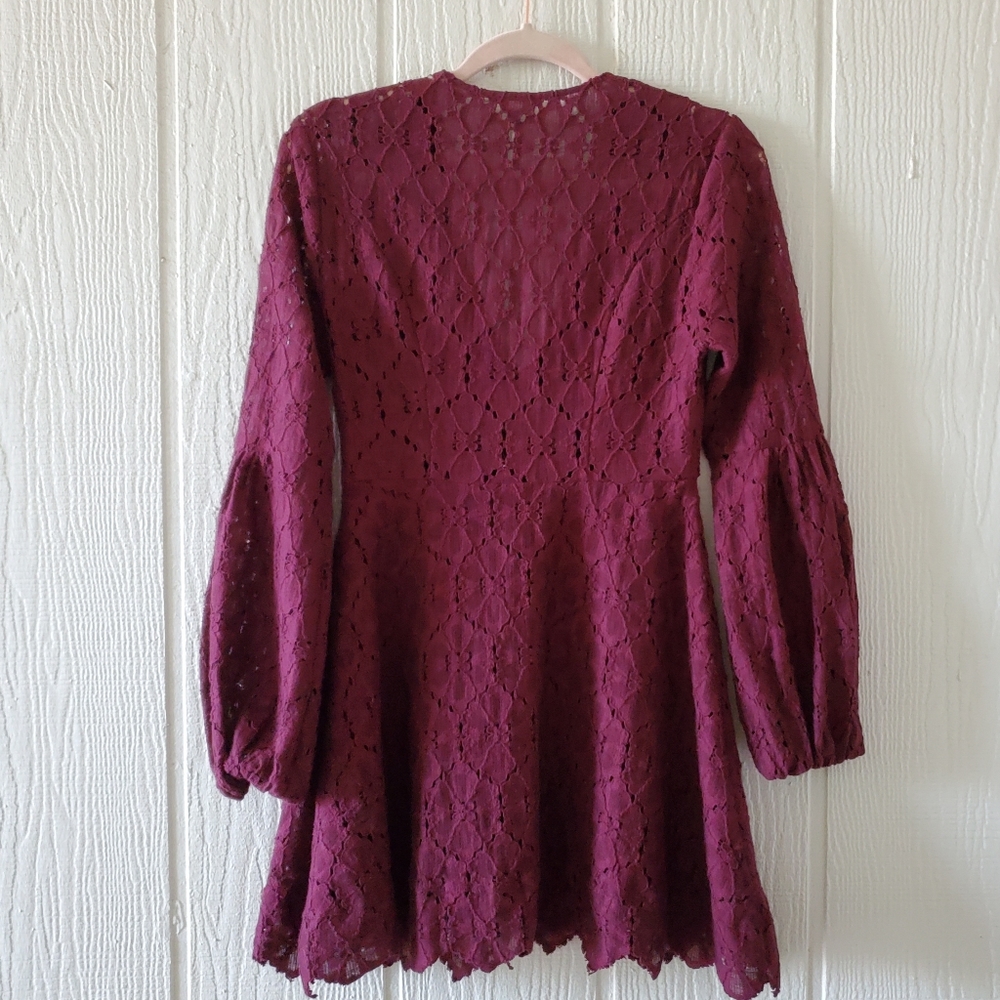 Free People Boho Western Lace V Neck Mini Peasant Bell Sleeves Burgandy sz 0 - Picture 3 of 11